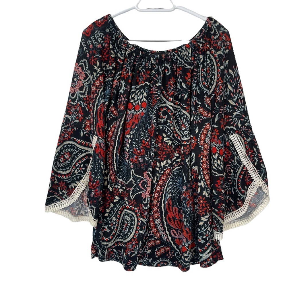 Win Win Womens Lace Trim Sleeve Tunic Size L-XL Knit Long Sleeve Scoop Neck